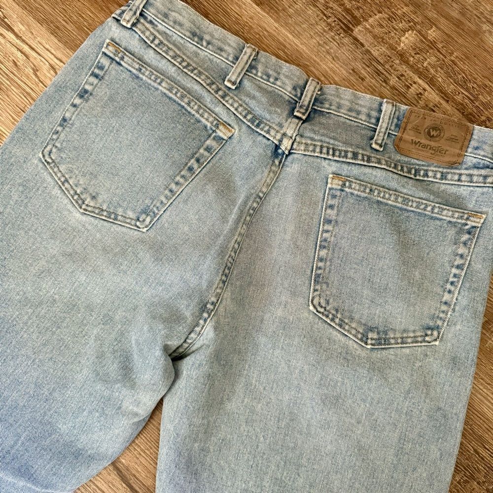 Wrangler Light Wash Straight Leg Jeans Size 36 - Picture 5 of 12